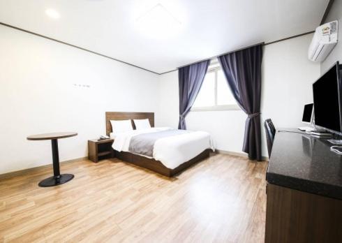 Hyundai Motel Gangneung Zimmer foto